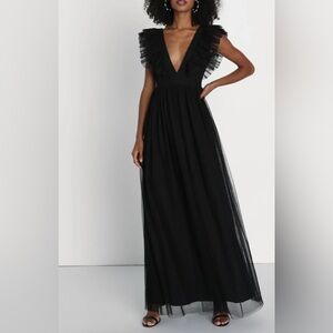NWT Lulu's Black Maxi Dress with Ruffle Sleeves
